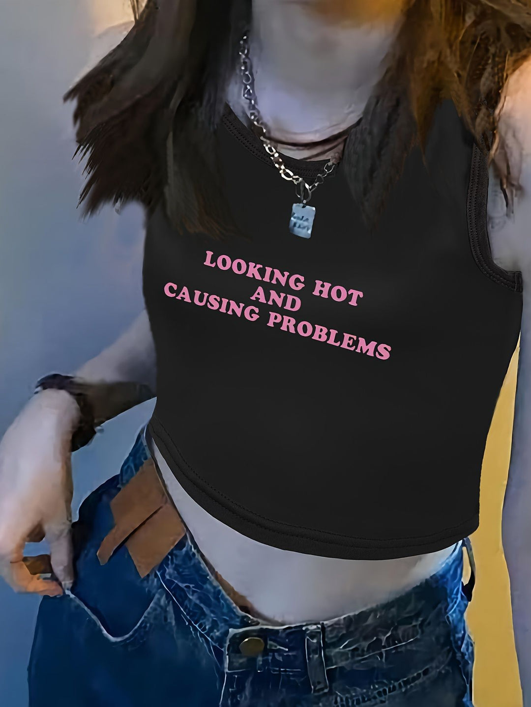 Damen Crop-Top mit auffälligem Schriftzug und körpernahem Schnitt Drune