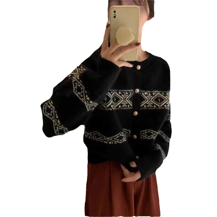 Damen kurz geschnittene Strickjacke mit verzierten Knöpfen Drune