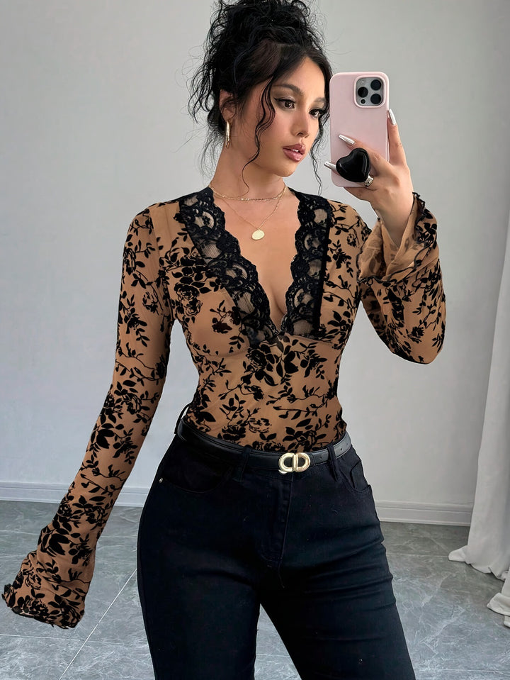 Damen Elegantes und verspieltes Oberteil mit floralen Spitzen-Details Drune