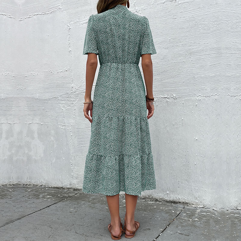 Damen Kleid mit kurzen Ärmeln und spielerischem Rüschendesign Drune