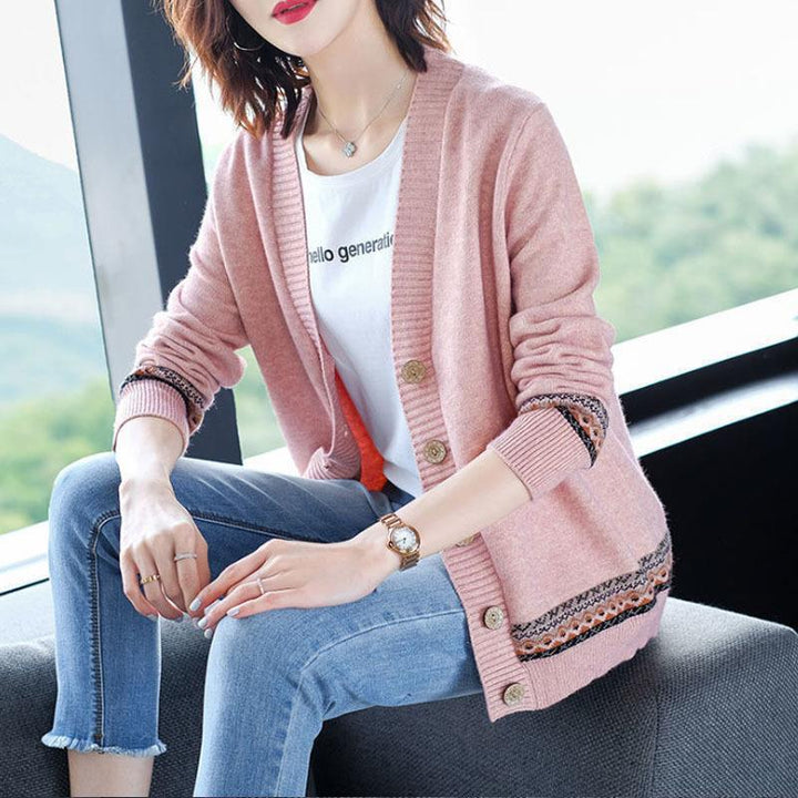 Damen Strickjacke mit kunstvollen Stickdetails und Knopfverschluss Drune