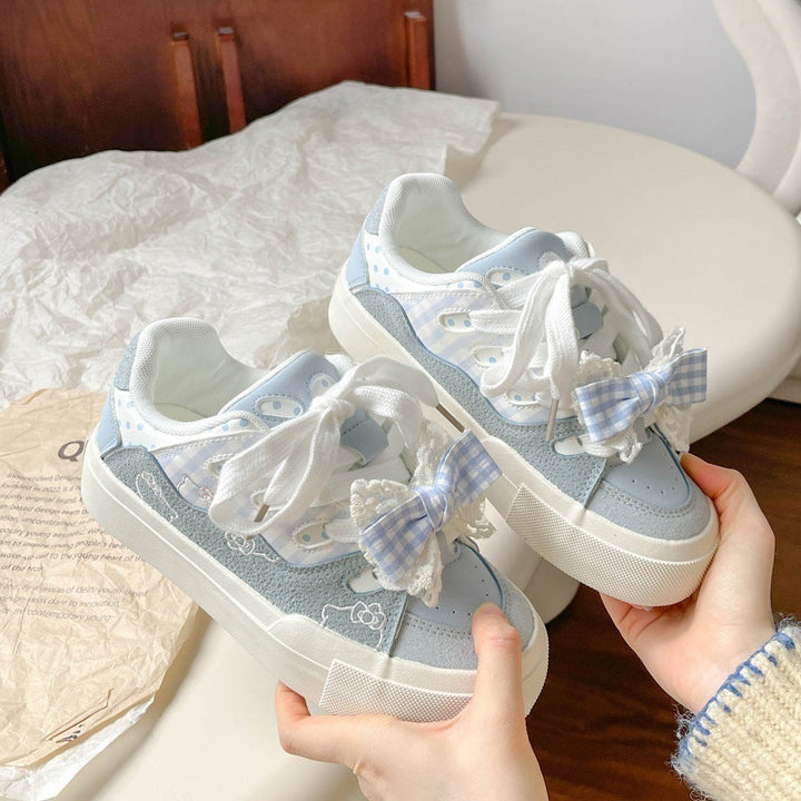 Damen Sneakers mit verspielt romantischen Details und komfortablen Sohlen Drune