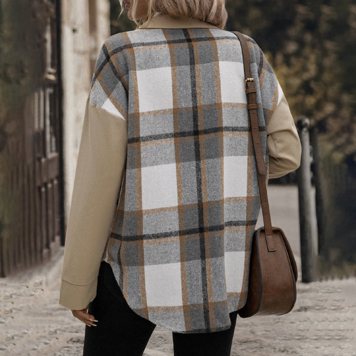 Damen karierte oversized Hemdjacke mit praktischen Taschen und dekorativen Druckknöpfen Drune