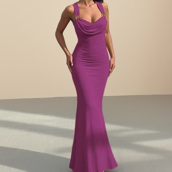 Damen Elegantes figurbetontes Abendkleid mit drapiertem Oberteil und goldenen Trägern Drune