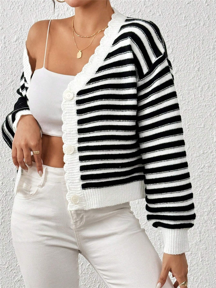 Damen Strickjacke mit modernem Streifenmuster und voluminösen Ärmeln Drune