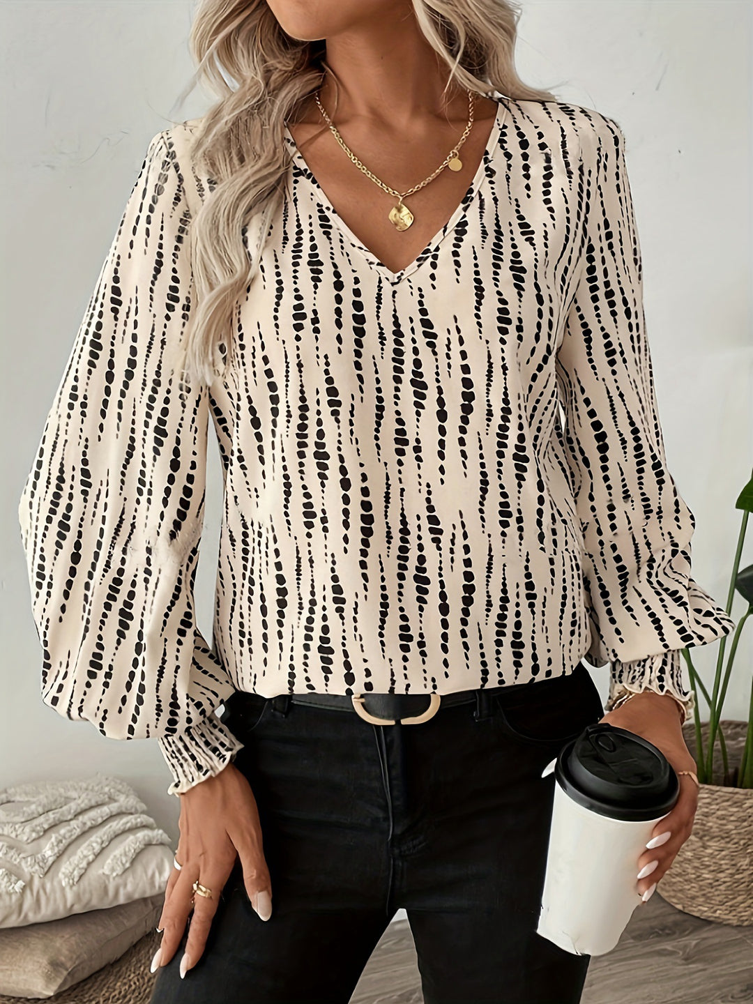 Damen Bluse mit V-Ausschnitt und Puffärmeln Drune
