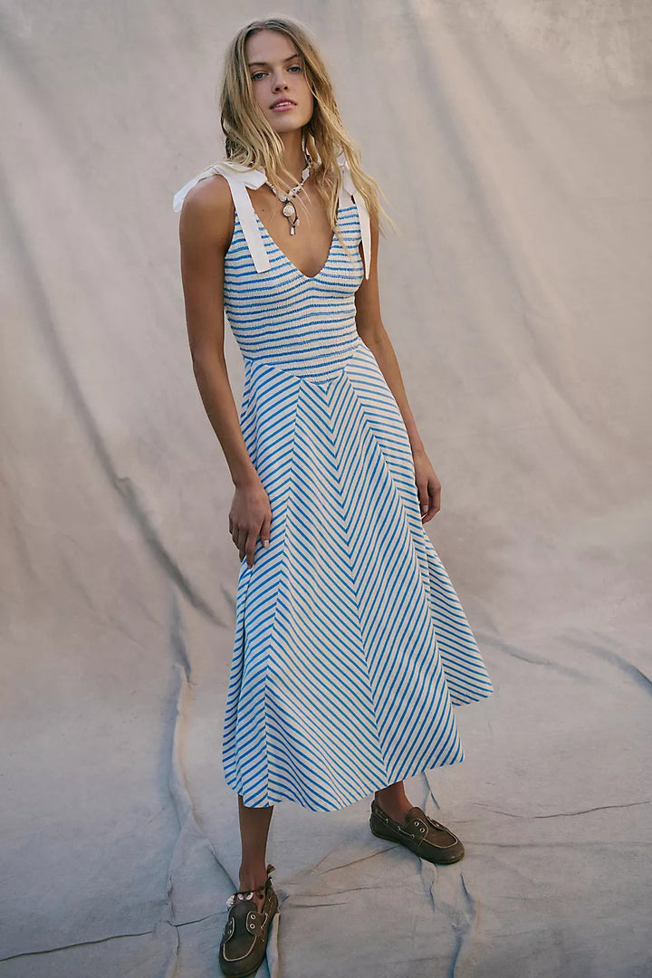 Damen Maxi-Sommerkleid mit verspielten Trägern und elegantem V-Ausschnitt Drune