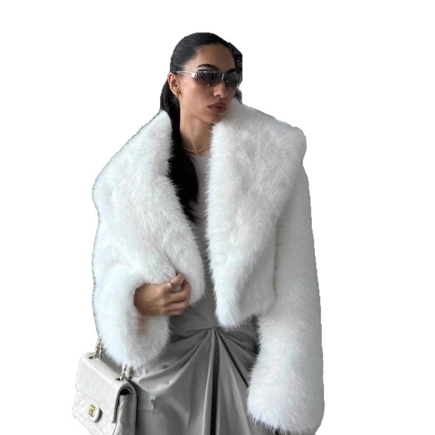 Damen Modische Kurzjacke aus Kunstpelz Drune