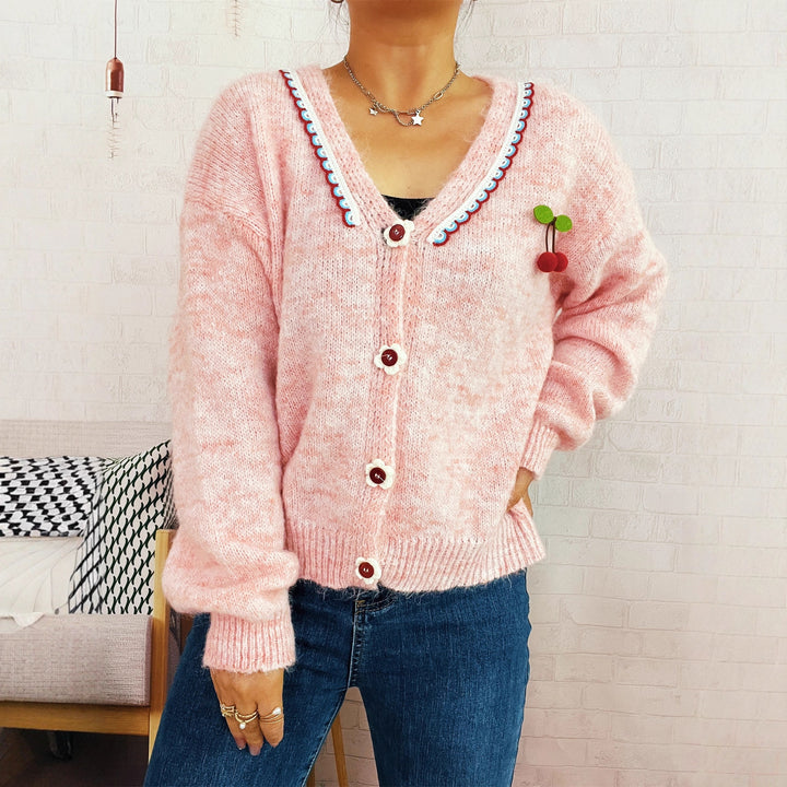 Damen kuschelige Strickjacke mit verspieltem Blütenmuster und Knopfdetails Drune