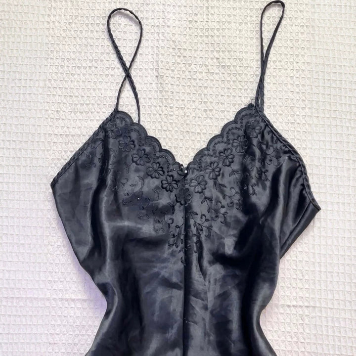 Damen elegantes Nachtkleid mit romantischem Spitzenbesatz Drune
