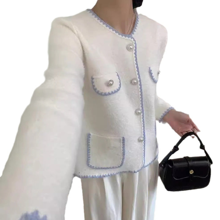 Damen Elegante Strickjacke mit perlenverzierten Taschen und femininen Akzenten Drune