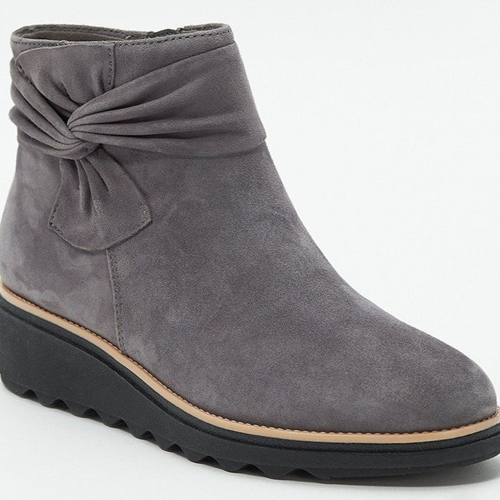 Damen Wedge-Stiefeletten mit geschmackvollem Falten-Design und rutschfester Sohle Drune