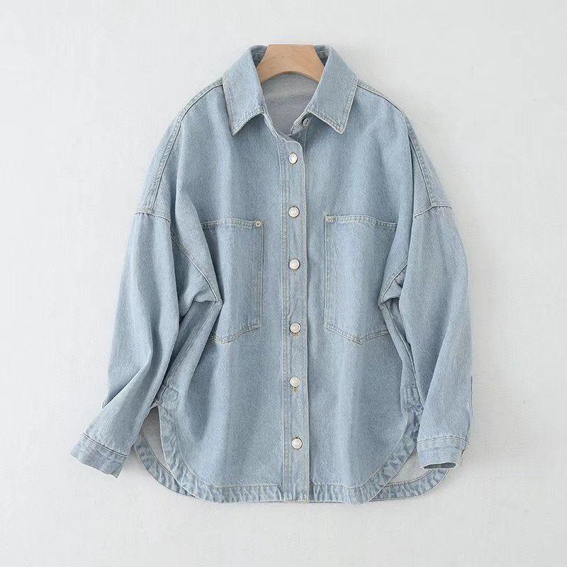 Damen nan oversized Jeanshemd mit aufgesetzten Brusttaschen, leichter Baumwoll-Denim und abgerundetem Saum Drune