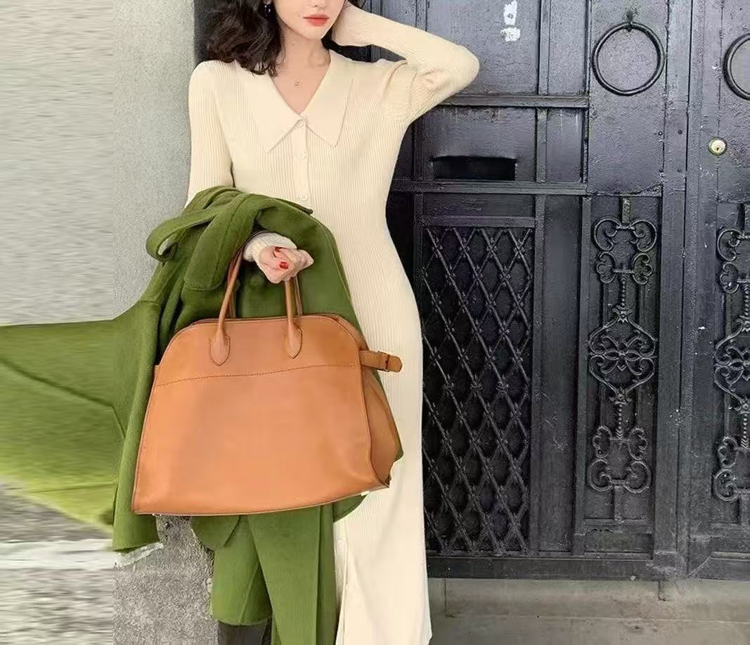 Damen Strickmaxikleid mit Knopfverschluss und modischem Kragen Drune