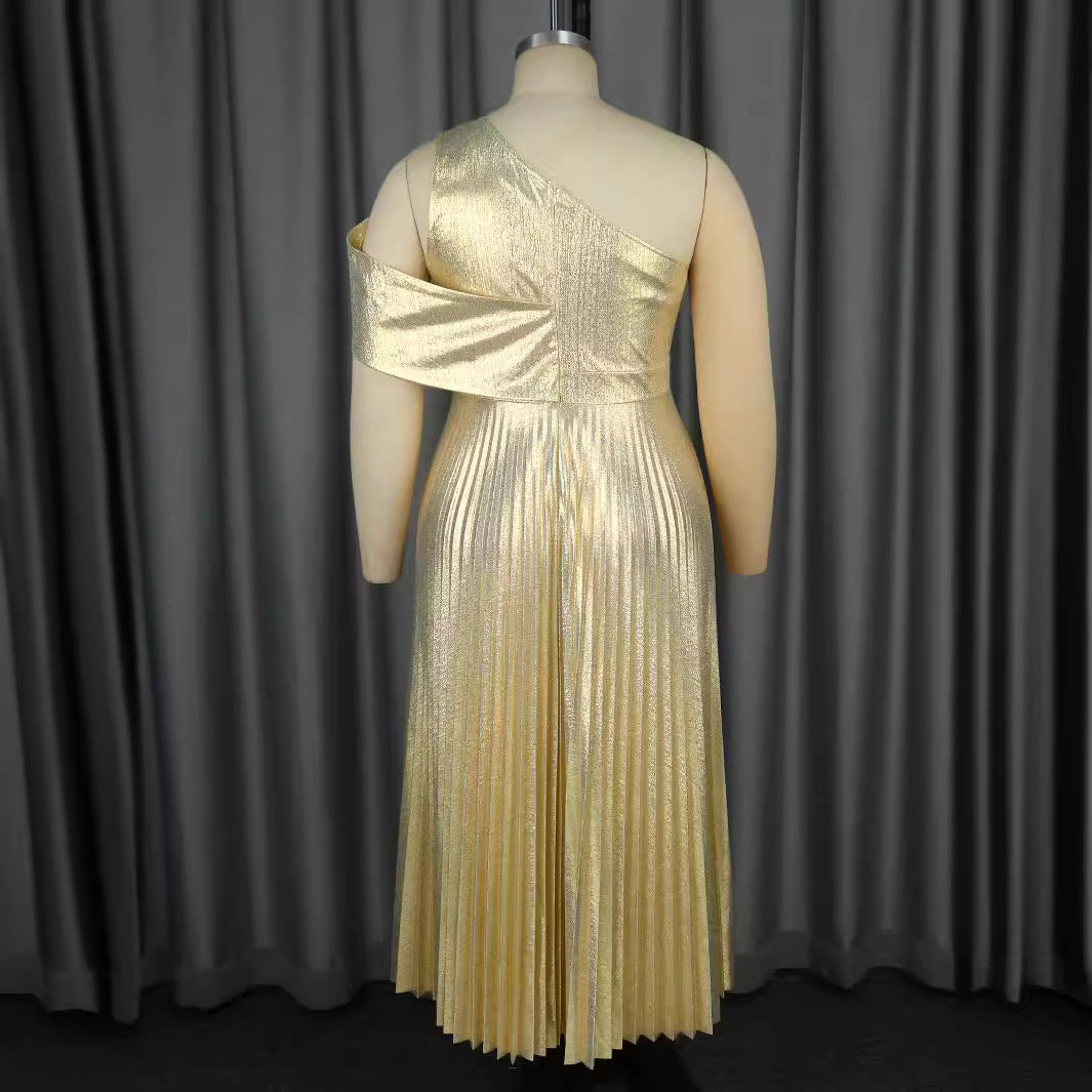 Damen Glamouröses Maxikleid mit hochmodernem asymmetrischem Schnitt und schimmerndem Material Drune