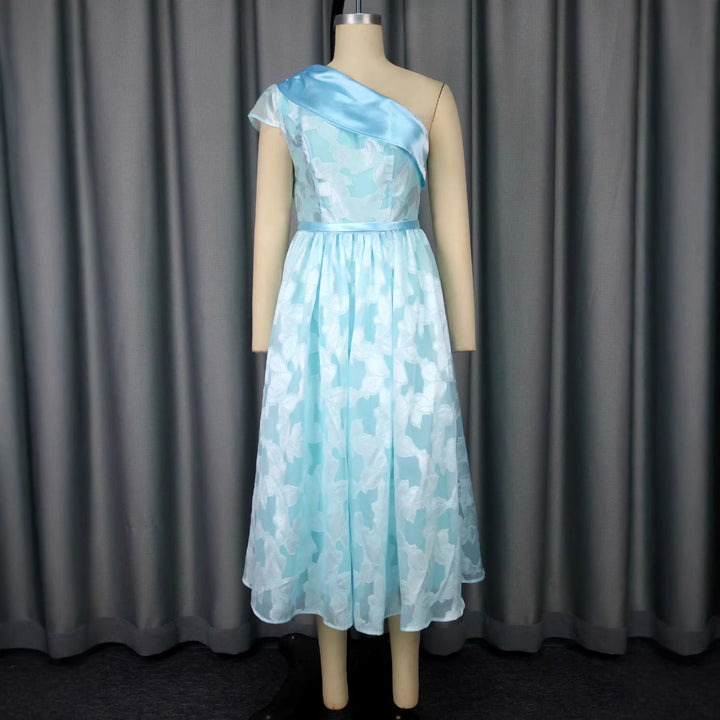 Damen Cocktailkleid mit asymmetrischem Design und floralen Akzenten Drune