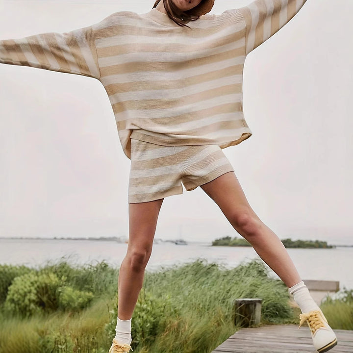 Damen gemütliches Strickset mit Crewneck und Streifenmuster Drune