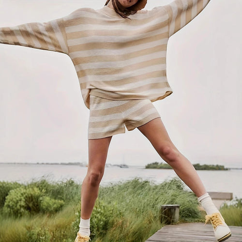 Damen gemütliches Strickset mit Crewneck und Streifenmuster Drune