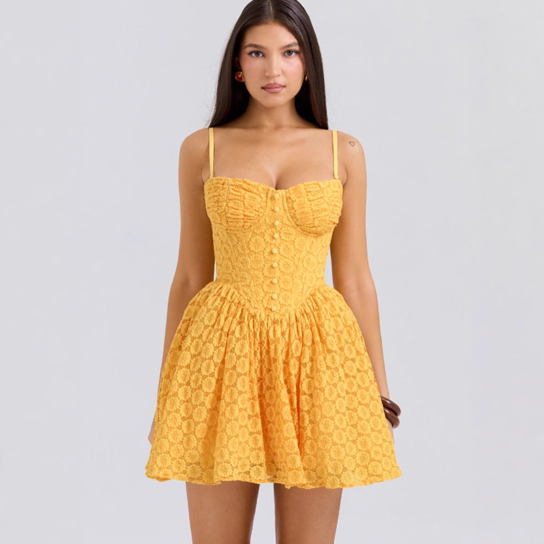 Damen Sommerliches Bustierkleid mit verspieltem Volant und raffinierten Knopfdetails Drune