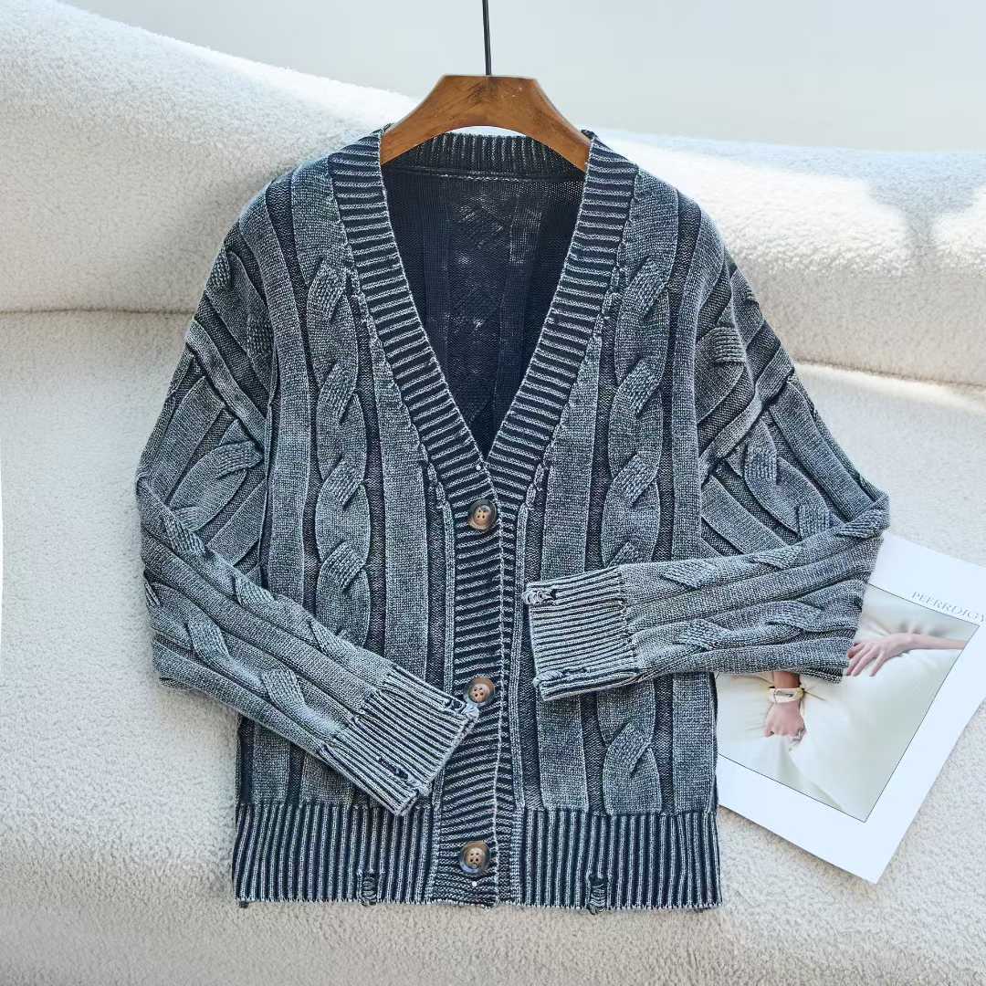 Damen Grobstrick-Cardigan mit V-Ausschnitt und dekorativem Zopfmuster Drune