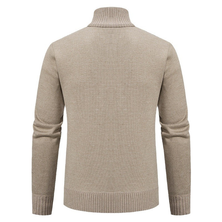 Herren Strickjacke mit modernem Zopfmuster und hohem Stehkragen Drune