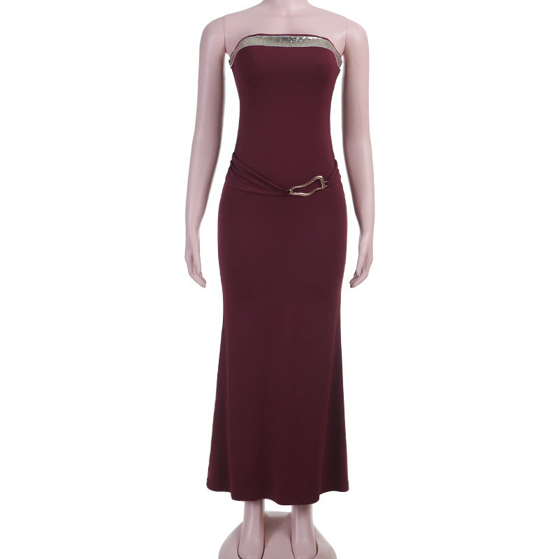 Damen langes Maxikleid mit schulterfreiem Design und eleganter Metallverzierung Drune