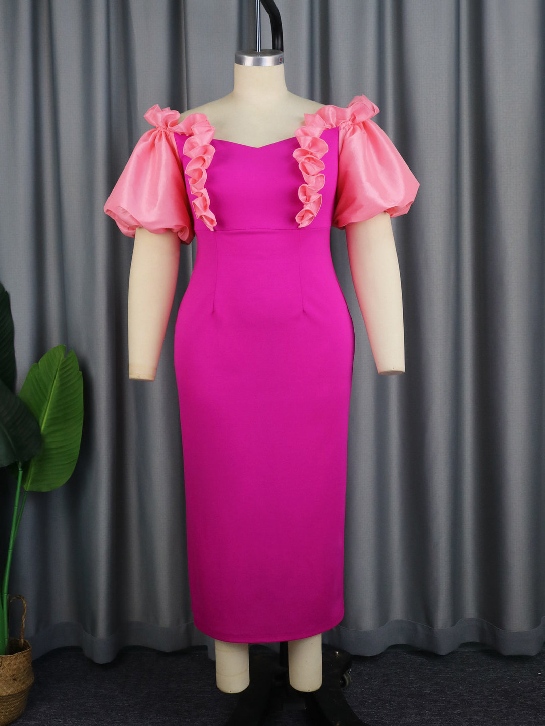 Damen Langkleid mit voluminösen Rüschensäumen Drune