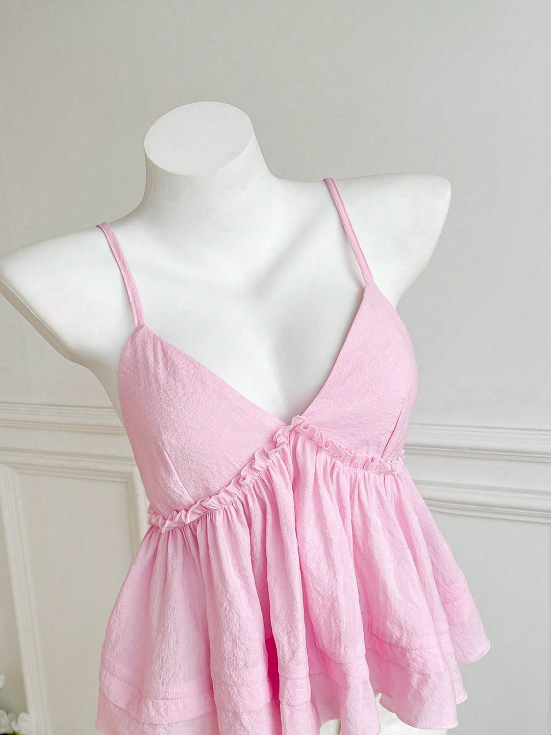 Damen asymmetrisches Top mit Rüschen und tiefem V-Ausschnitt Drune