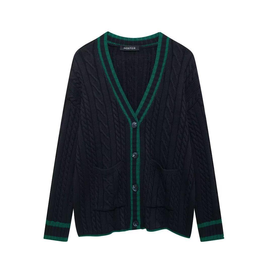 Damen Strickjacke mit V-Ausschnitt und dekorativen Kabelmustern Drune