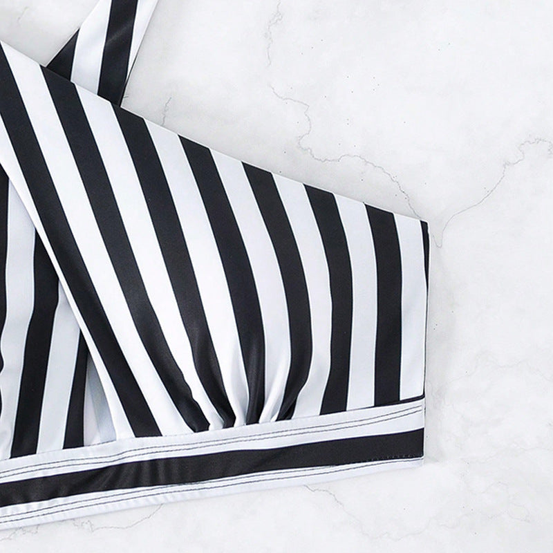 Damen Triangel-Bikini-Oberteil mit gekreuztem Design und entzückenden Bindebändern Drune