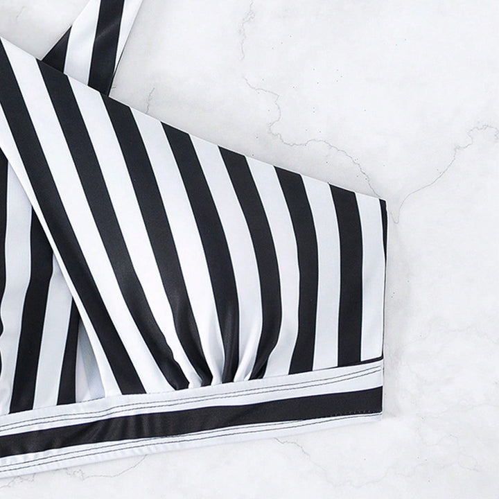 Damen Triangel-Bikini-Oberteil mit gekreuztem Design und entzückenden Bindebändern Drune