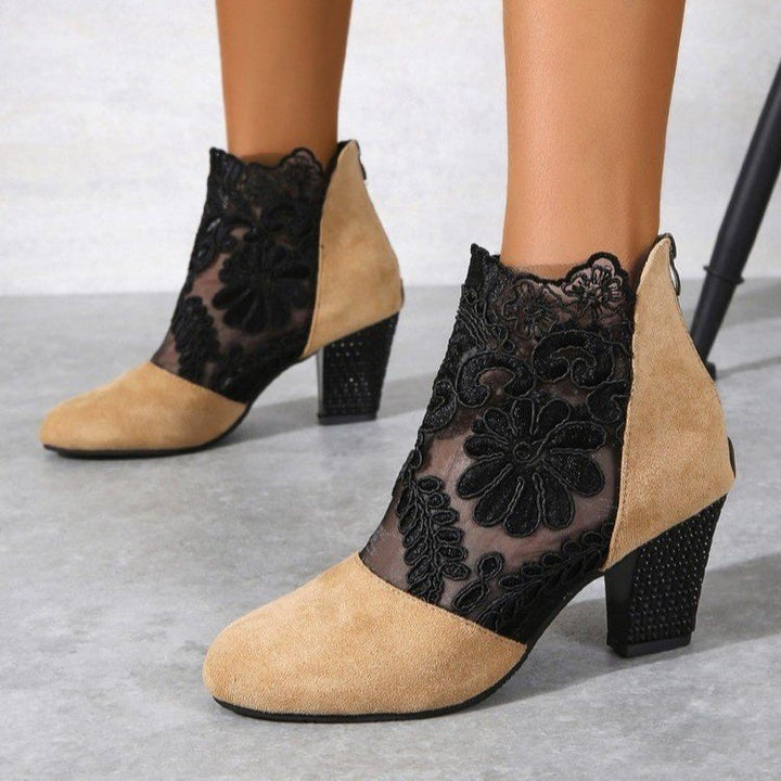 Damen Stiefeletten mit romantischem Spitzen-Obermaterial und komfortablem Blockabsatz Drune
