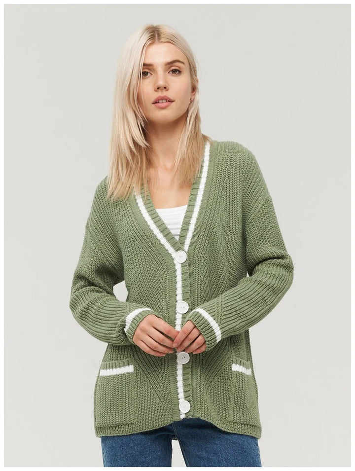 Damen Grobstrickjacke mit praktischen Pattentaschen und kontrastierenden Details Drune