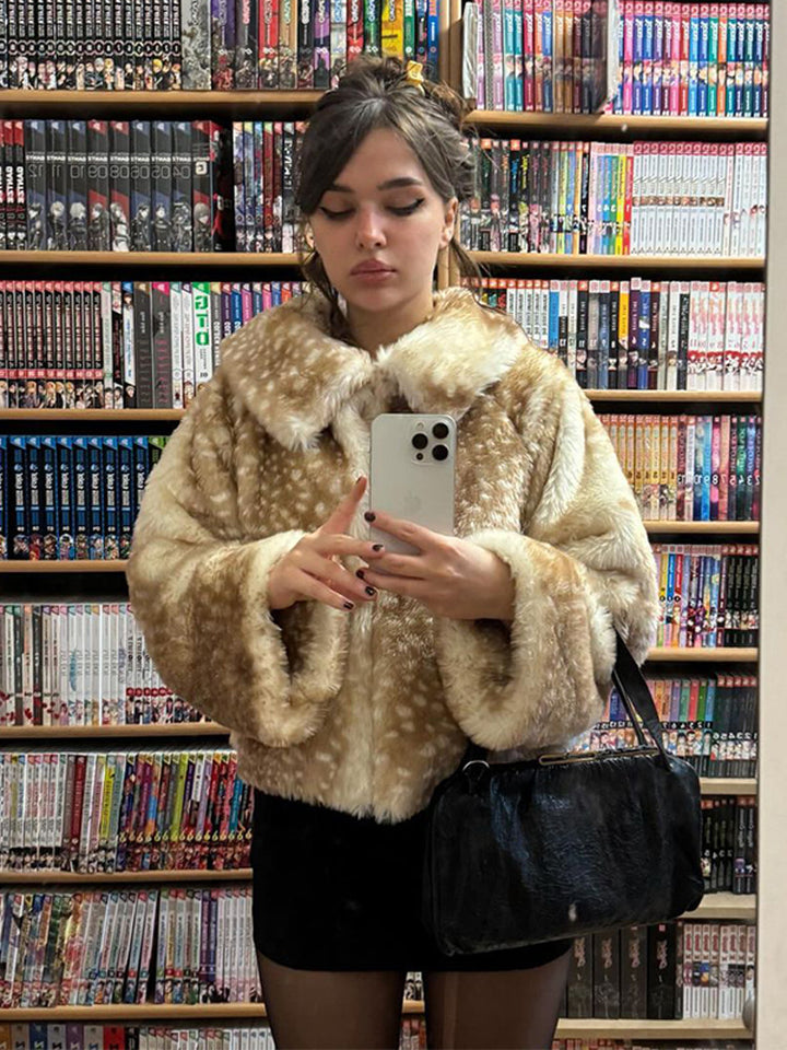 Damen Kunstfelljacke mit weitem Kragen und eleganten Rüschen Drune