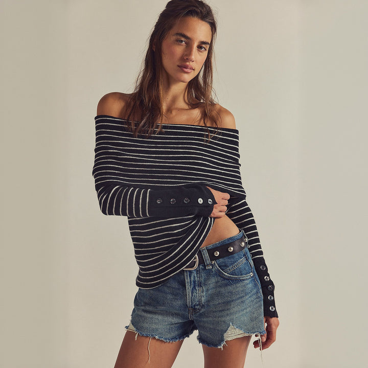 Damen Off-Shoulder Pullover mit modernem Streifenmuster und Knopfdetails Drune