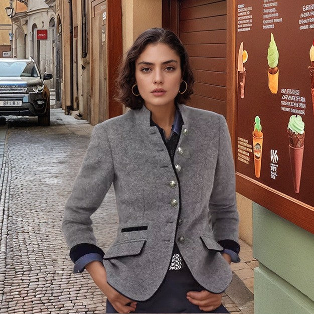 Damen nan klassische Trachtenjacke mit Stehkragen und dekorativen Zierknöpfen Drune