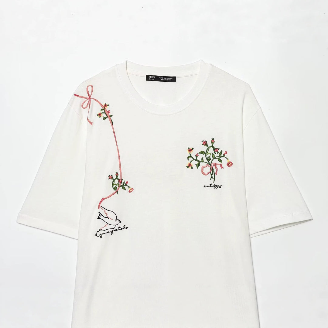 Damen T-Shirt mit feiner Stickerei und einzigartigen Drucken Drune