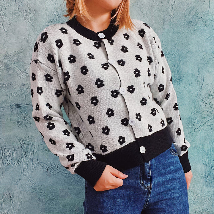 Damen Strickjacke mit floralem Muster und modischen Knopfdetails Drune