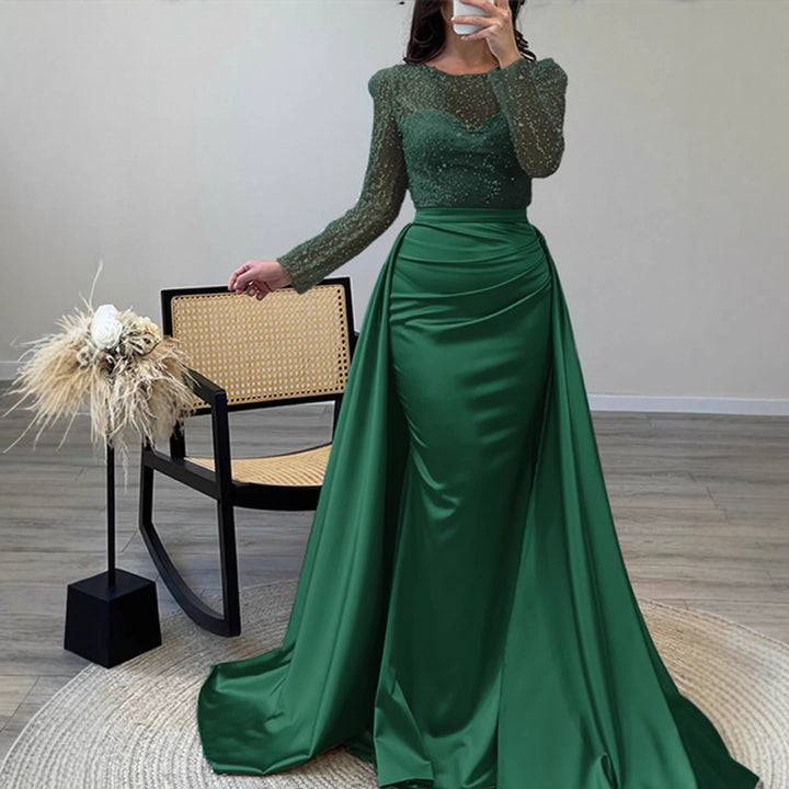 Damen Abendkleid mit funkelndem Paillettenoberteil und elegantem Satinrock Drune