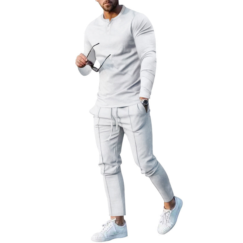 Herren athletisches Freizeit-Ensemble mit langärmligem Henley-Oberteil und bequemen Jogginghosen Drune