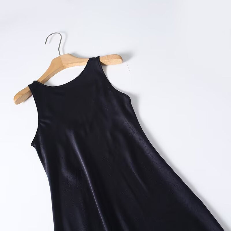 Damen Langes Seidenkleid mit elegantem Rückenausschnitt Drune