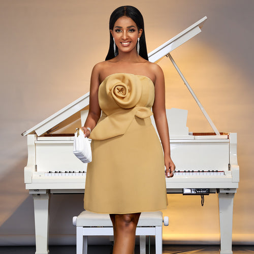 Damen Charmantes Abendkleid mit floraler Drapierung Drune