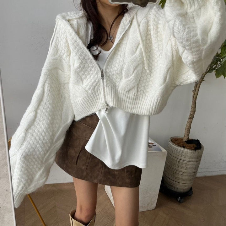 Damen Kurzer Strickpullover mit Zopfmuster und Kapuze Drune
