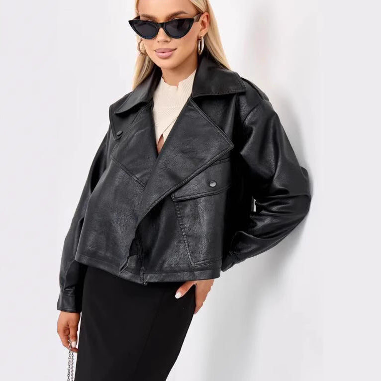 Damen Cropped Bikerjacke aus Kunstleder mit oversized Schnitt und strukturierten Details Drune