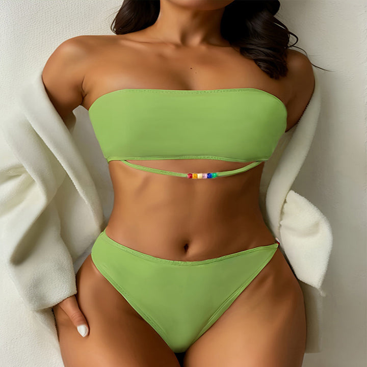 Damen Bandeau-Bikini-Set mit modischen Schnürdetails und zierlichem Anhänger Drune