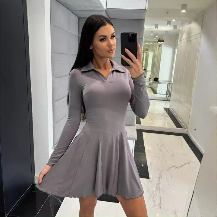 Damen Sportliches Polo-Kleid mit schwingendem Rock und langen Ärmeln Drune