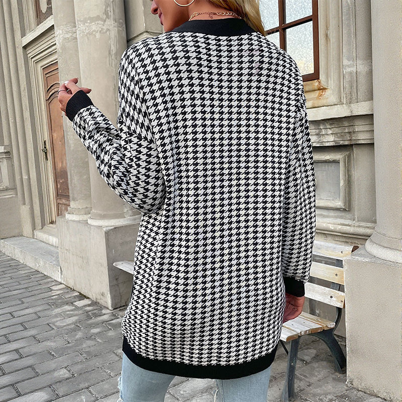 Damen längerer Strickcardigan mit modernem Hahnentritt-Muster und großen Knöpfen Drune
