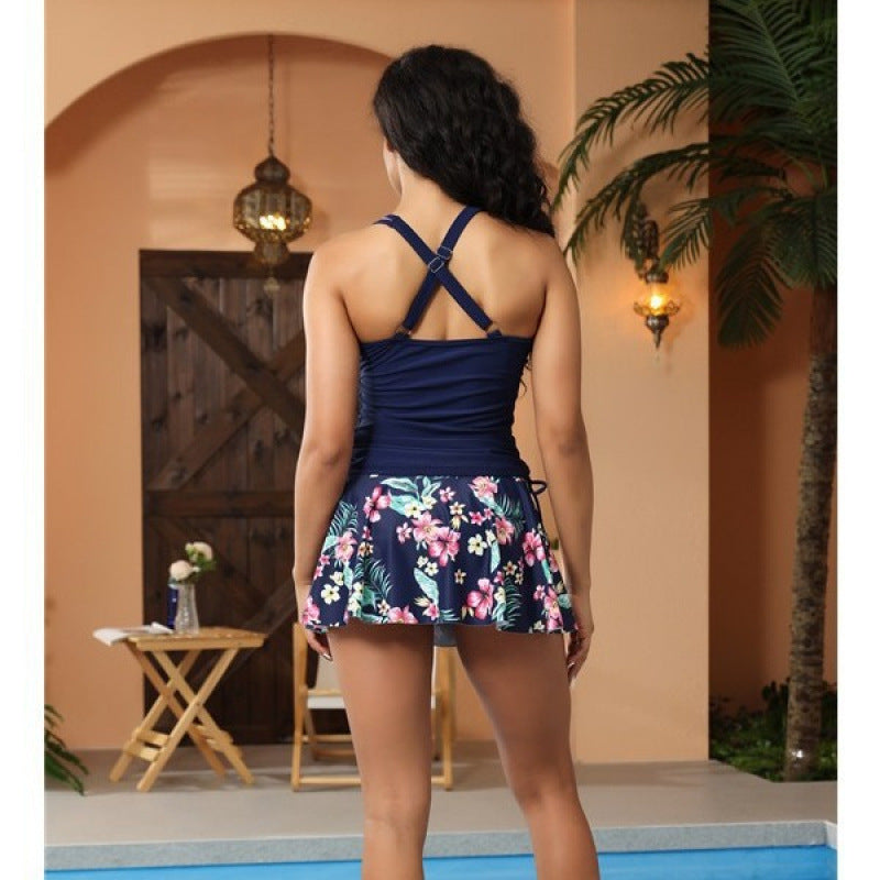 Damen Badeanzug mit modischem Rock und floralen Akzenten Drune