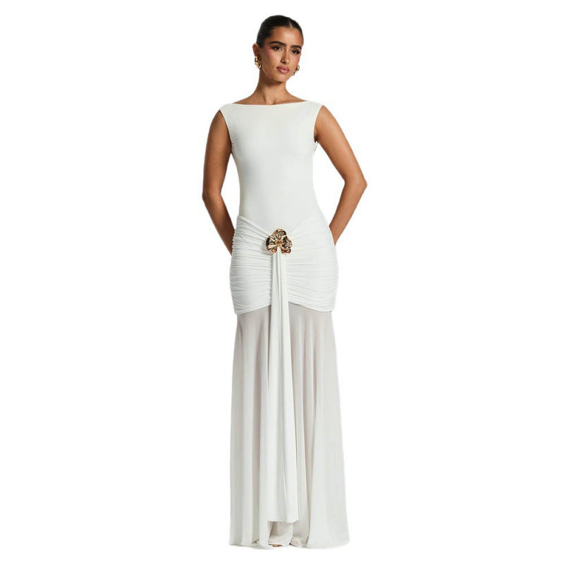 Damen elegantes bodenlanges Abendkleid mit raffinierten Fältchen und dekorativer Brosche Drune