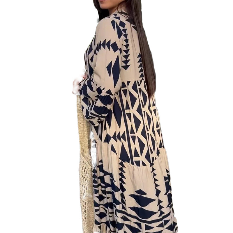 Damen Maxikleid mit geometrischem Muster und fließendem Schnitt Drune